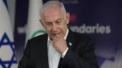 من قام بإطلاق قنابل ضوئية على منزل نتنياهو.. تفاصيل 