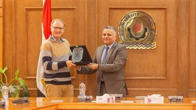 رئيس جامعة السويس يستقبل ممثلي الملتقى الأفرو-نمساوي للمشاريع الممولة من الاتحاد الأوروبي