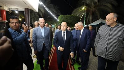 عبد المعطى يؤدي واجب العزاء فى وفاة اللاعب «محمد شوقي» بنادي كفرالشيخ الرياضي