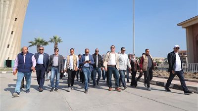 أيمن الشهابي ووزير الإسكان يتفقدان مشروعات صرف صحي بدمياط
