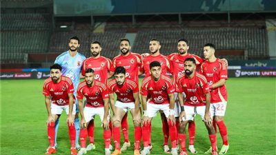 لاعب الأهلي السابق: الفريق لا يحتاج مساعدة الحكام!