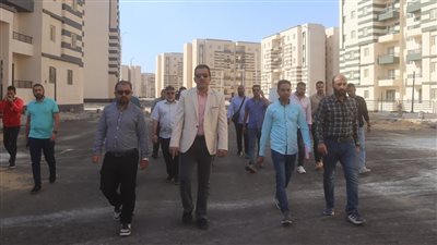 الإسكان: استكمال رفع كفاءة البينة التحتية والطرق بالمنطقة الصناعية بالعاشر من رمضان