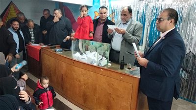 محافظ كفرالشيخ يعلن أسماء الفائزين في قرعة تراخيص سيارات ألاجرة  بالحامول