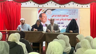 إعلام الفيوم يعقد ندوة توعية حول استخدام السوشيال ميديا في الحياة اليومية 