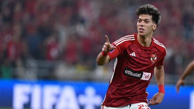 الأهلي يفرض عقوبة صارمة على إمام عاشور بعد تخلفه عن السفر لمواجهة يانج أفريكانز