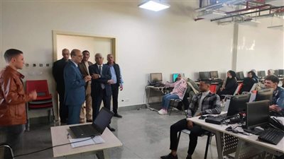 رئيس جامعة أسيوط يتفقد سير العملية التعليمية في الجامعة الأهلية