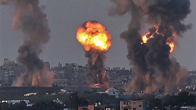استشهاد 10 فلسطينيين في قصف للاحتلال استهدف منزلا ببيت لاهيا