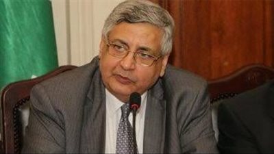 مستشار الرئيس للصحة يكشف حقيقة انتشار متحور جديد لفيروس كورونا في مصر