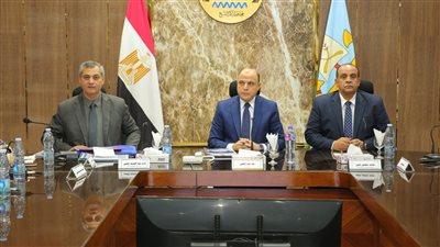محافظ كفرالشيخ يبحث  موقف إعداد وتحديث المخططات الإستراتيجية والأحوزة العمرانية للقرى