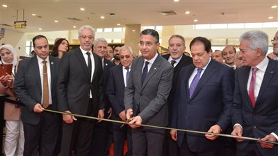 وزير التموين يفتتح معرض “نبيو” للذهب والمجوهرات 2024 