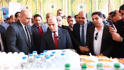  محافظ كفرالشيخ يتفقد سوق 