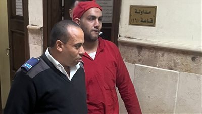 جزار المنيرة.. أمام المفتي للمرة الثانية.. أنهى حياة عجوز وابنتها نحرا وسرقهن