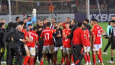 لاعب الأهلي السابق: يهاجم الهجوم الجماهيري على لاعبي الفريق