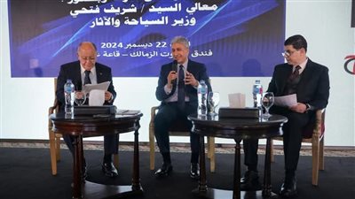 وزير السياحة يعرض رؤية الوزارة لتطوير القطاع السياحي أمام جمعية رجال الأعمال المصريين