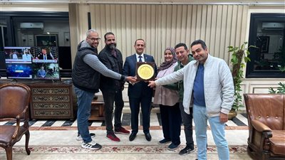 الملاحة الجوية تُكرّم رئيس القابضة للمطارات