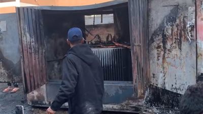 السيطرة على حريق نشب في كشك كهرباء أمام مدرسة بنجع حمادي 