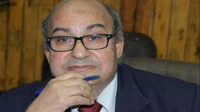 بعد إلغاء الإعلانات.. أستاذ إعلام يطرح فكرة بديلة لدعم إذاعة القرآن الكريم