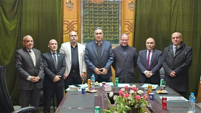 مساعد وزير الأوقاف لشئون الحوكمة يترأس اجتماعًا لتطوير مستشفى الدعاة وتعزيز أدائها المؤسسي