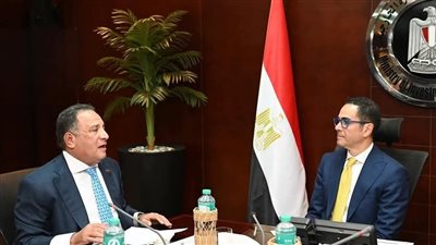 تعزيز الاستثمار وزيادة الصادرات.. وزير الاستثمار يلتقي وفدًا من حزب الشعب الجمهوري