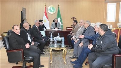محافظ الشرقية يبحث مع نواب البرلمان حلولًا سريعة لمشاكل دوائرهم