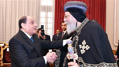 رئيس مجلس القضاء للبابا تواضروس الثاني: مناسباتنا الدينية تجسد روح المحبة ووحدة الشعب المصري