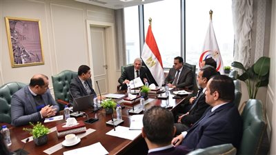 وزير الصحة يناقش مع رئيس هيئة الشراء الموحد التعاون ونتائج خطط العمل لتأمين الاحتياجات الطبية