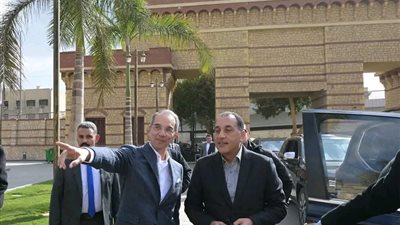 مدبولى: توجيهات رئاسية بالاستمرار في العمل نحو التحول إلى مجتمع رقمي متكامل