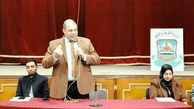 وكيل تعليم قنا منع استخدام المحمول والأجهزة الالكترونية داخل لجان امتحان الشهادة الإعدادية 