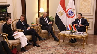 تعاون مصرى هولندى لدعم القطاع الصحي وتوطين صناعة الأجهزة التشخيصية