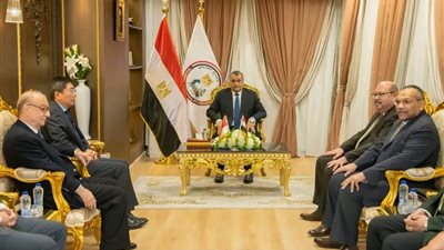 وزير الإنتاج الحربى يبحث مع سفير سنغافورة فرص الاستثمار في الصناعات الحربية