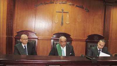 إجلاء.. عذبها والدها حتى الموت بعدما انتزع اسنانها.. والمحكمة تعاقبه بالمؤبد