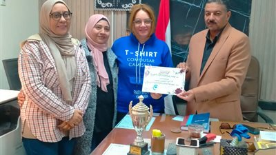 تكريم المشاركات في تنظيم احتفال رياض الأطفال بأعياد الطفولة بتعليم نجع حمادي