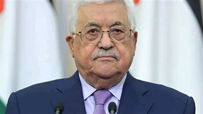 الرئيس الفلسطيني يؤكد ضرورة السماح لطواقم الصليب الأحمر بإدخال مواد الإغاثة إلى غزة دون قيود