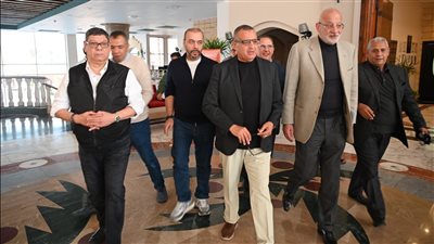 محافظ جنوب سيناء يبحث مع جمعية المستثمرين مقترحات زيادة الجذب السياحي