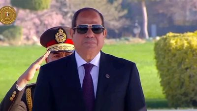 السيسي مطمئنا الشعب: نسير في الطريق الصحيح ولا أحد يستطيع أن يمس مصر