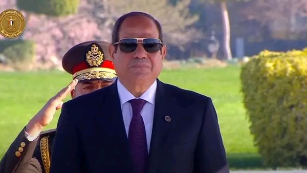 خلف الحدث
