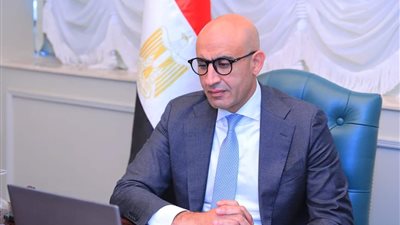 وزير التعليم يصدر قرارا وزاريا بالحركة الدورية لمديري ووكلاء المديريات التعليمية