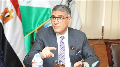 محافظ الجيزة: الانتهاء من أعمال رصف وتطوير طريق السقارية بأبو النمرس
