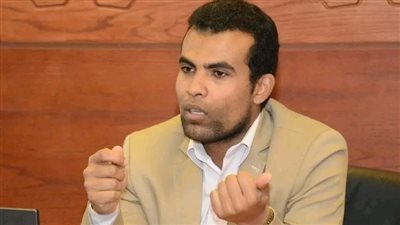الدكتور حسام شاكر يودع معرض الكتاب بـ«المُنير في فن التصوير»