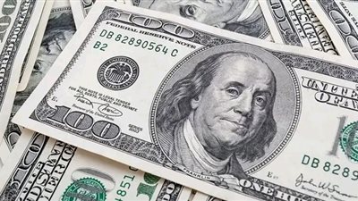 الين يكشر عن أنيابه والدولار يتراجع.. زلزال في أسواق العملات
