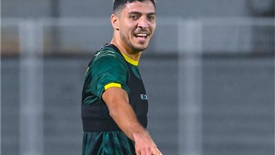 إعلامي يكشف عن مصير محمد شريف مع الخليج السعودي