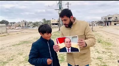 فيديو في غزة يعرض مكافأة مالية لحرق صورة الرئيس السيسي يثير الجدل