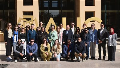 بالصور..طلاب جامعة كولومبيا ينبهرون بجمال مصر