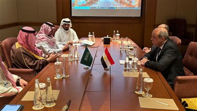 الحفني يبحث مع رئيس هيئة الطيران المدني السعودي تعزيز التعاون المشترك