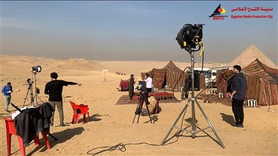 مدينة الإنتاج الإعلامي تشكر مؤسسات الدولة لدعم تصوير “مستر بيست” بالأهرامات