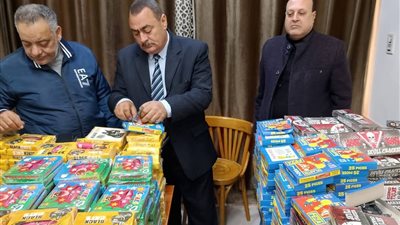 حادثة بتر إصبع طفل تكشف عن مخزن ألعاب نارية محظورة في الزرقا بدمياط