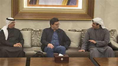 وزير الثقافة يصل الكويت لحضور افتتاح 