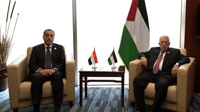 رئيس الوزراء يؤكد لرئيس دولة فلسطين دعم مصر الثابت للأشقاء في غزة