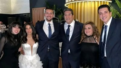 هاني رمزي يحتفل بخطبة نجله شادي على فتاة من خارج الوسط الفني