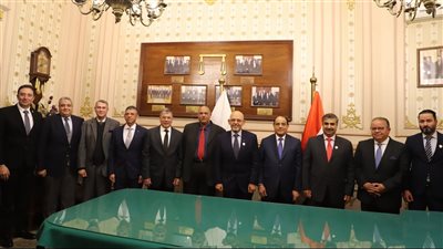 رئيس مجلس القضاء الأعلى يستقبل رئيس محكمة التمييز بمملكة البحرين والنائب العام البحرينى